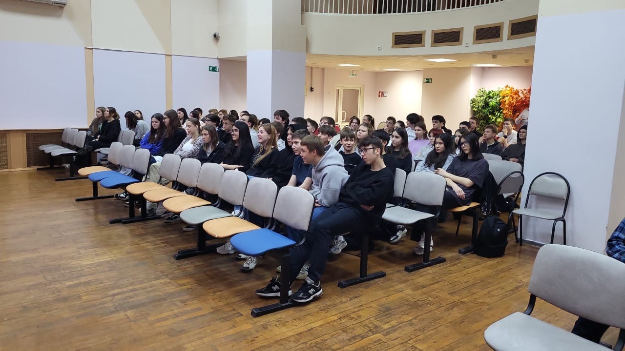 На Юго-Востоке Москвы полицейские провели профилактические беседы антинаркотической направленности в школах округа На Юго-Востоке Москвы полицейские провели профилактические беседы антинаркотической направленности в школах округа