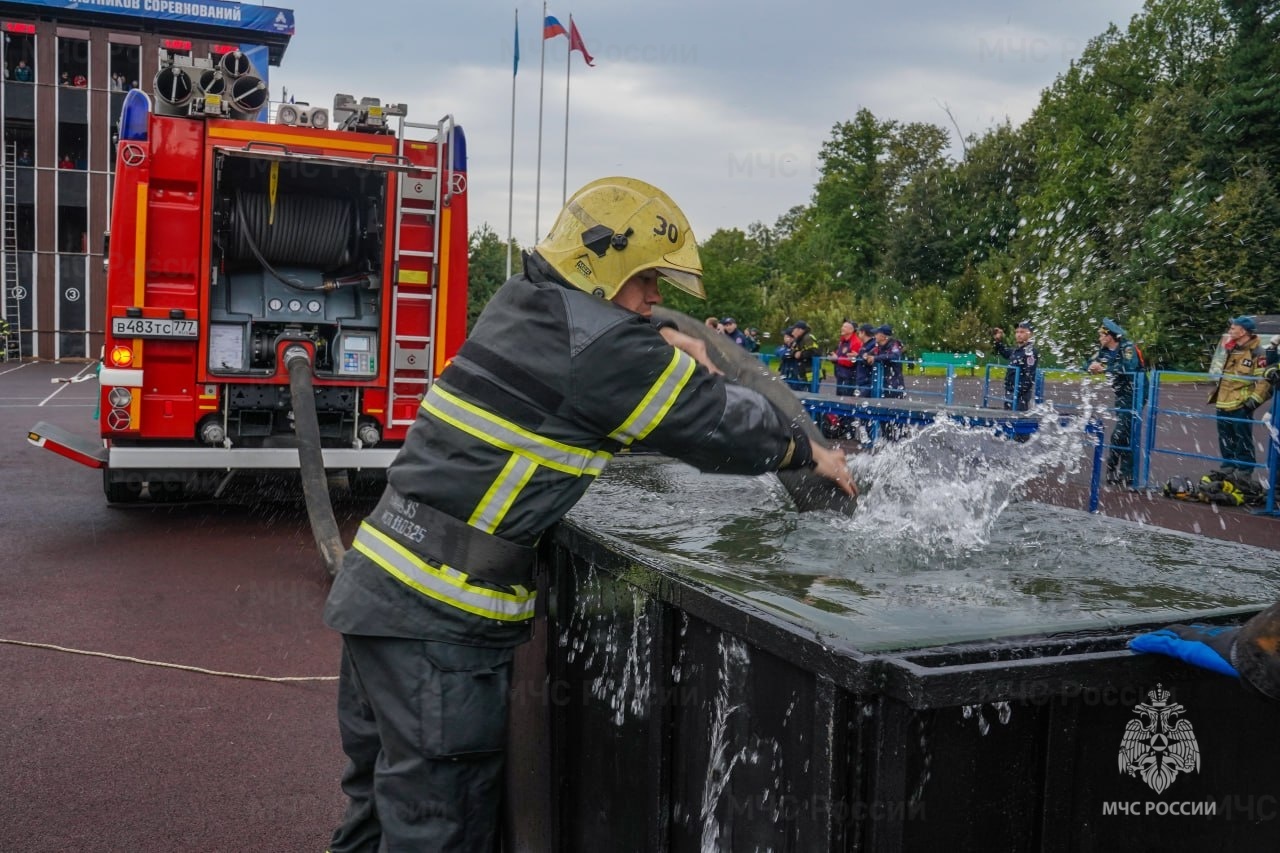 В Москве определили финалистов Открытого Чемпионата по боевому развертыванию В Москве определили финалистов Открытого Чемпионата по боевому развертыванию
