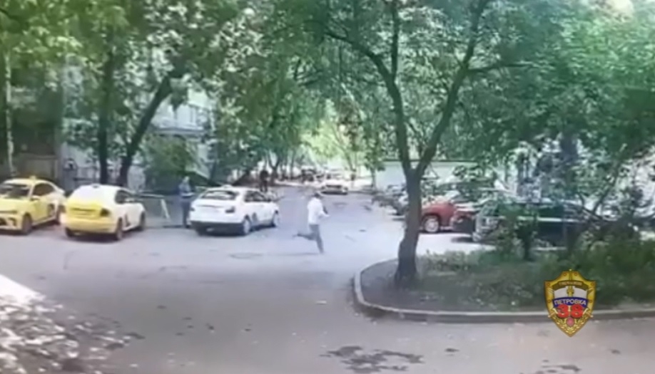 Столичные полицейские задержали подозреваемых в грабеже