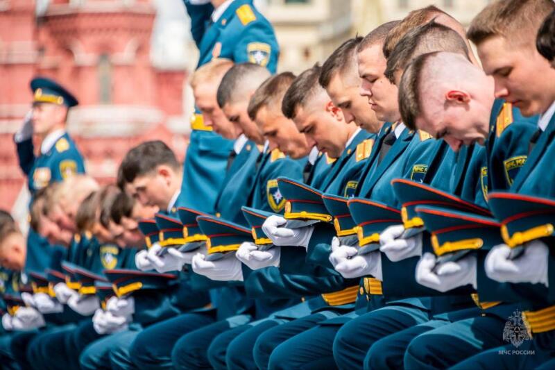 Подготовка профессиональных кадров – приоритет МЧС России Подготовка профессиональных кадров – приоритет МЧС России