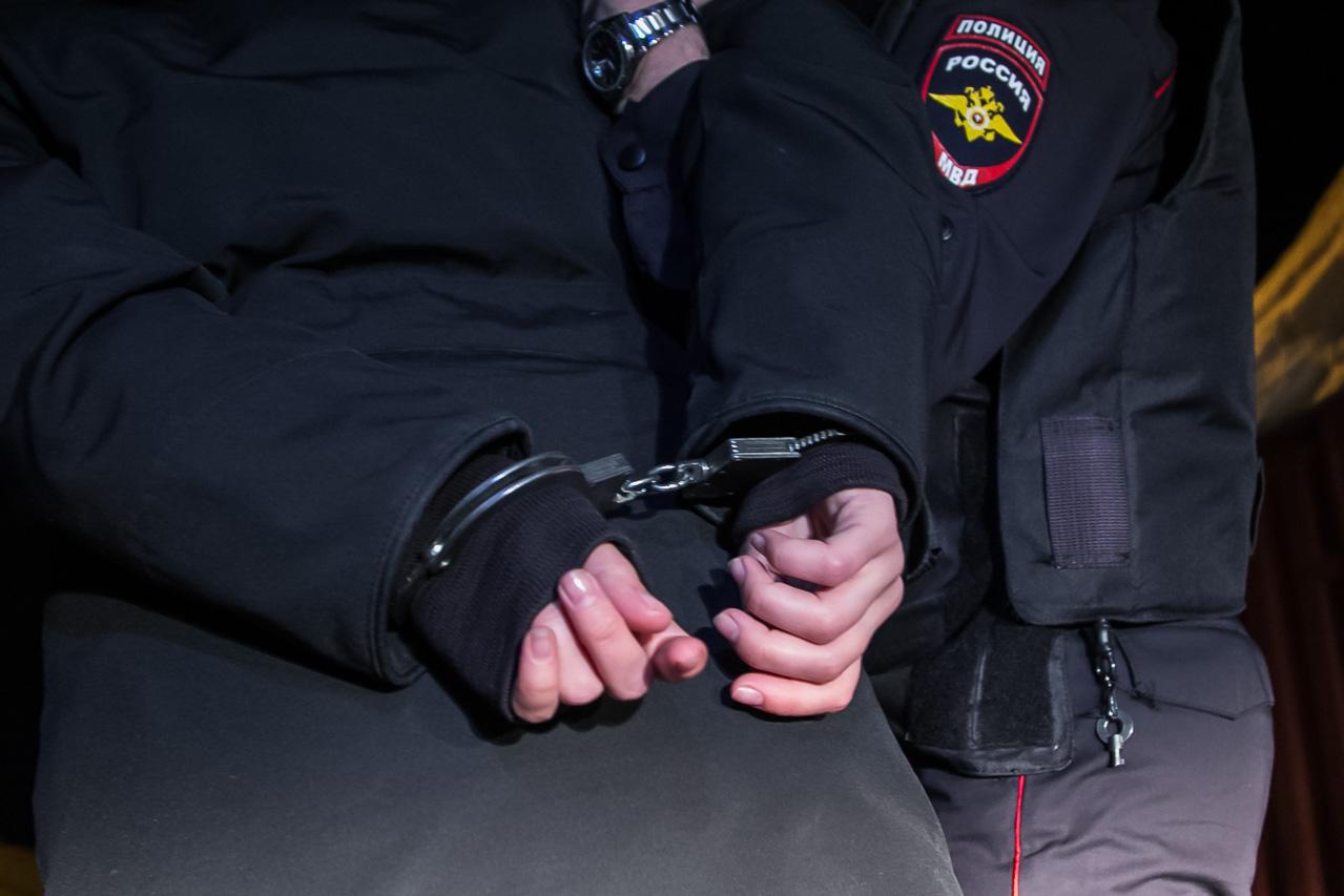 Оперативники уголовного розыска юго-востока Москвы пресекли попытку мошенничества с ущербом 100 млн рублей Оперативники уголовного розыска юго-востока Москвы пресекли попытку мошенничества с ущербом 100 млн рублей
