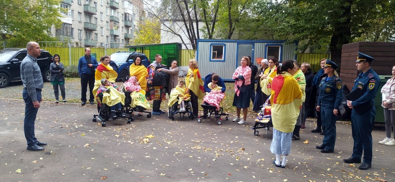 Учебная эвакуация в Марфо-Мариинском центре